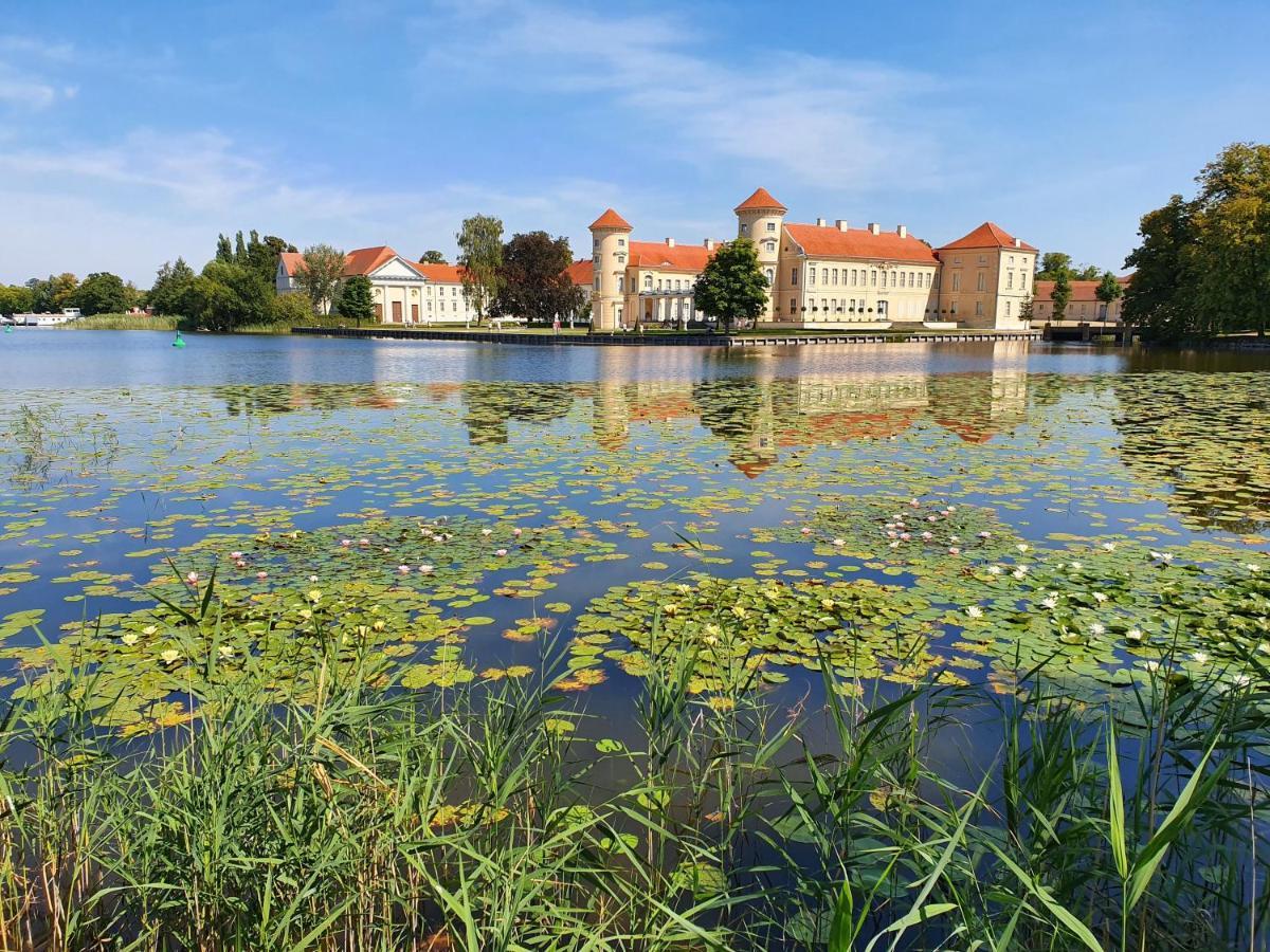 Schloss-Und Seeblick Apartment Rheinsberg Dış mekan fotoğraf