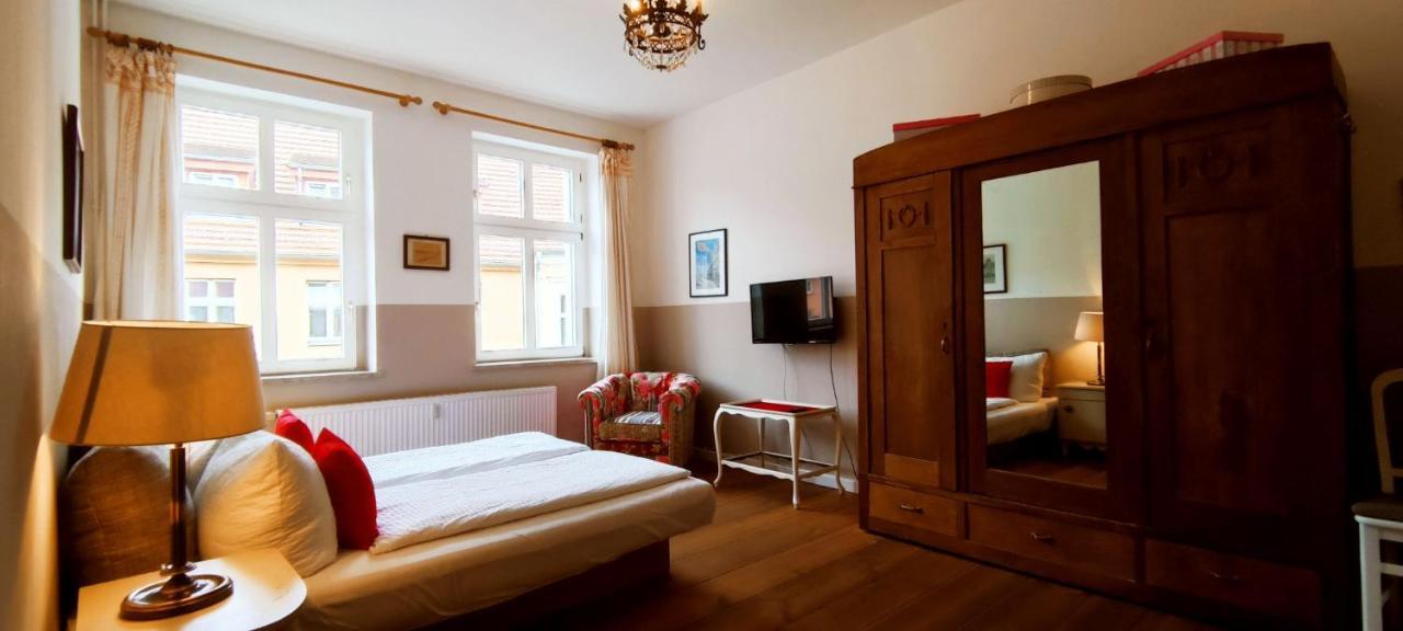 Schloss-Und Seeblick Apartment Rheinsberg Dış mekan fotoğraf