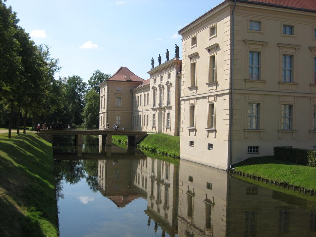 Schloss-Und Seeblick Apartment Rheinsberg Dış mekan fotoğraf